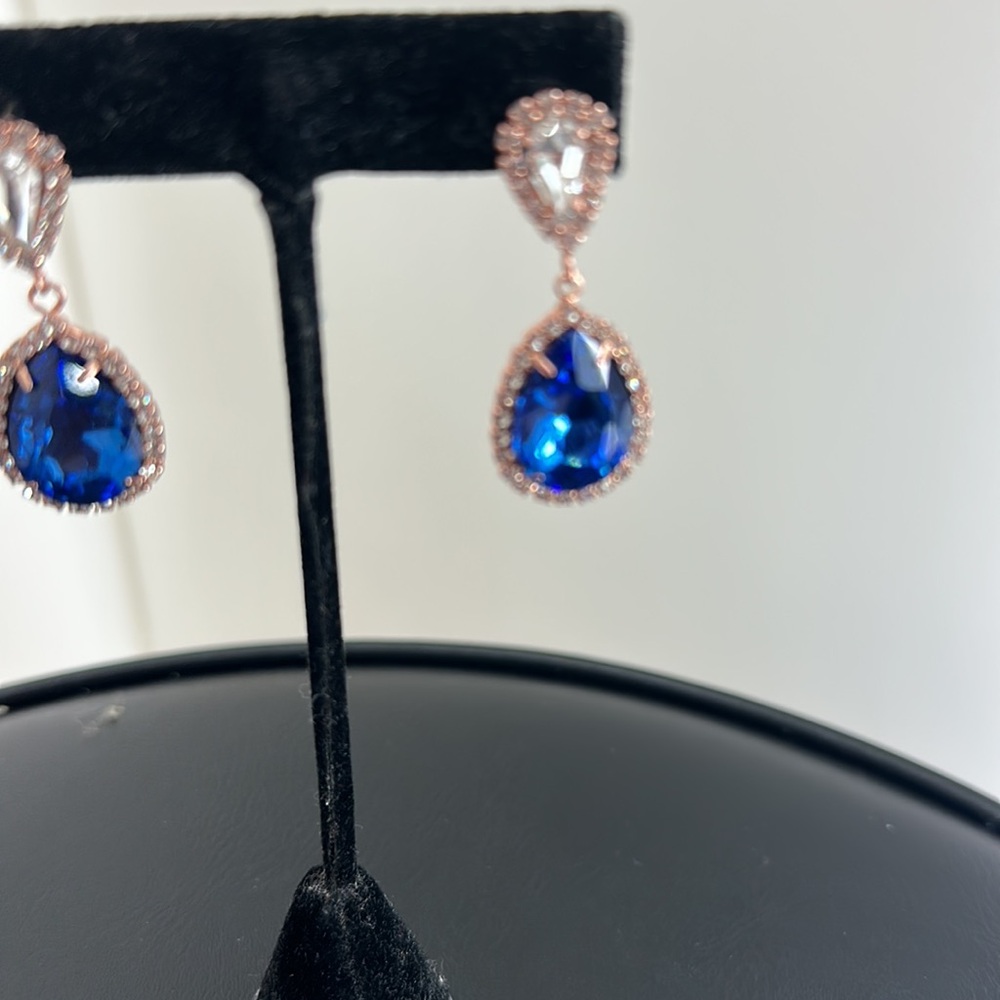 Women’s Sapphire blue and clear stone pageant pierced earrings - Picture 2 of 3